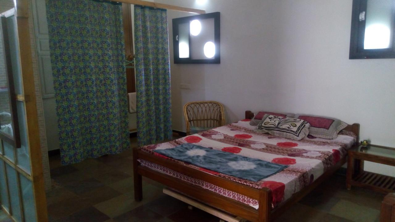 Nila Home Stay Puduččéri Pokoj fotografie